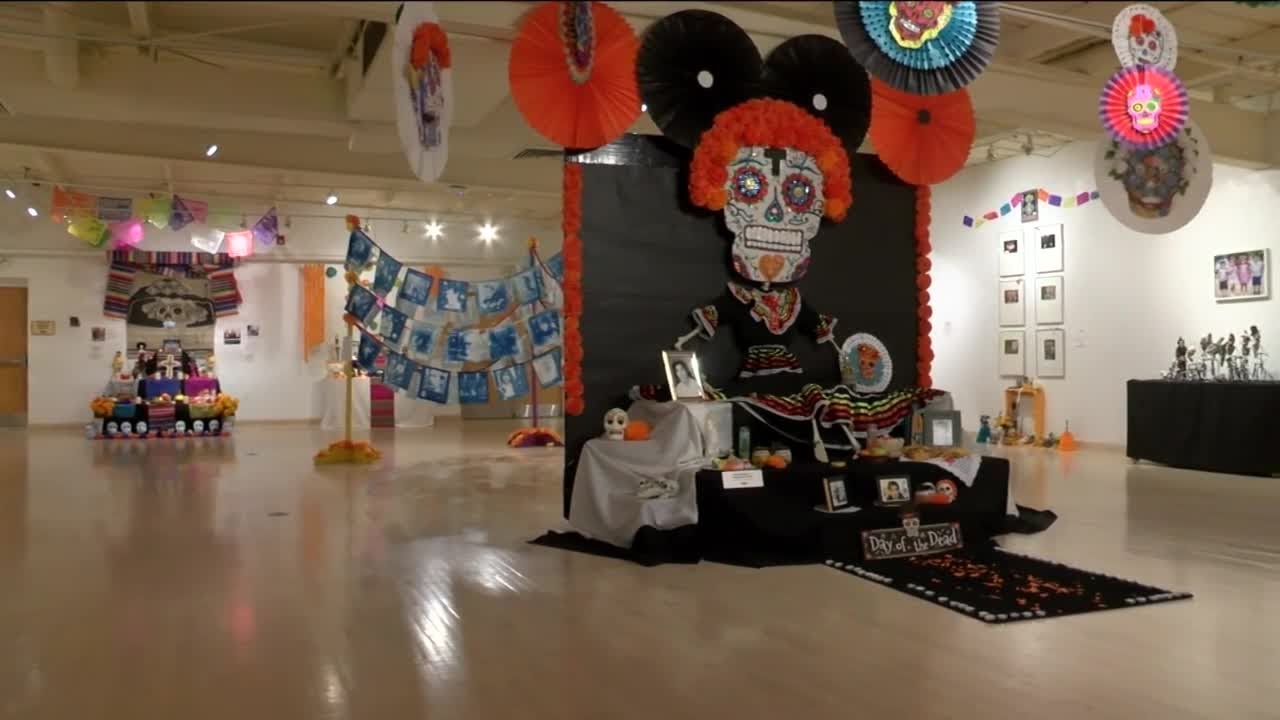 Milwaukee's Latino Arts celebrates D&iacute;a de los Muertos with ofrendas exhibit