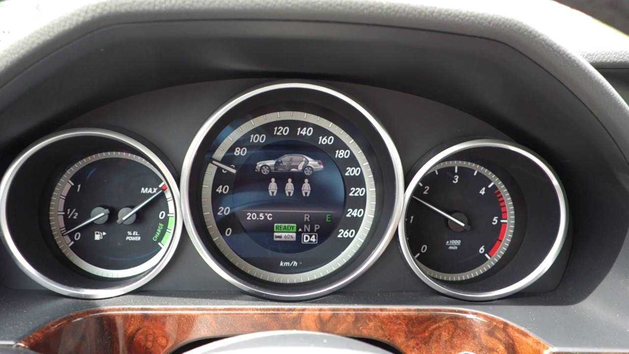 Мерседес Е300 гибрид.