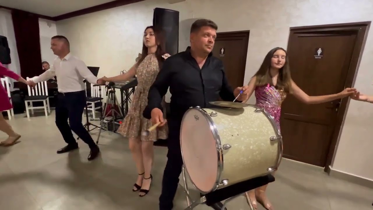 Muzică de petrecere‼️‼️ Formația”Perla Neamului” din Chișinău❗️(Nuntă Deleni, Hîrlău)