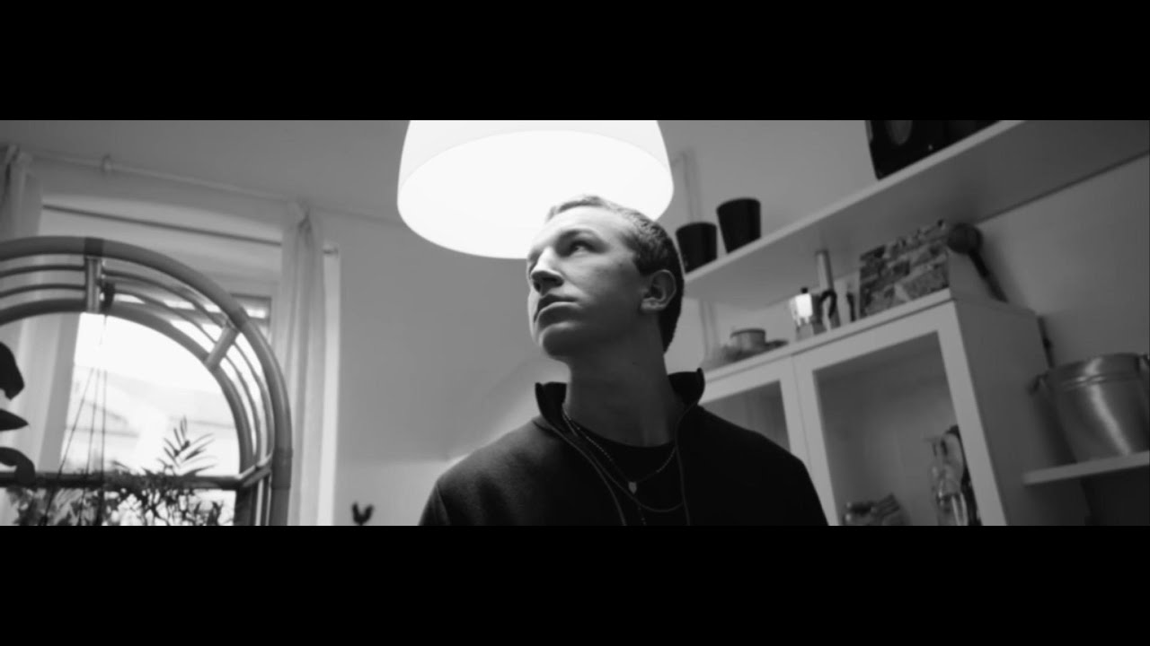 a Fly in The House - a short film | Sony a7s3 sirui 35/100mm t.2.9