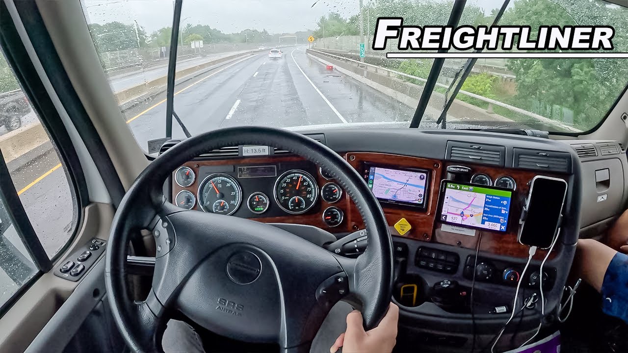Driving The Freightliner Cascadia - Hauling a 44 Feet Race Trailer (POV)
