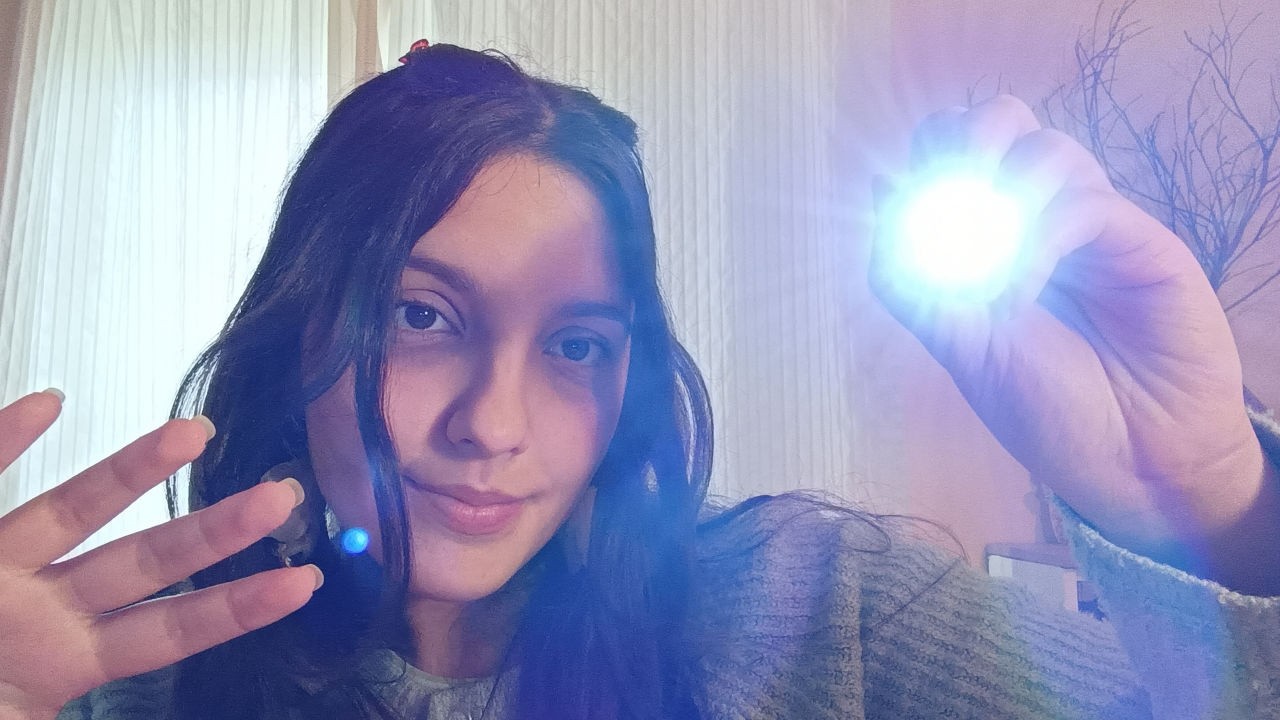 ASMR doing random eye tests on you 🔦 (light triggers, instructions)