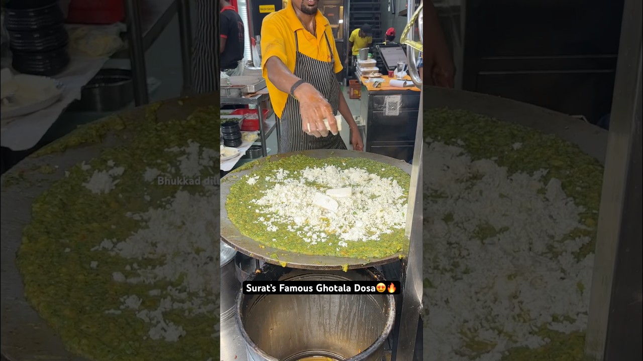 Surat&rsquo;s Famous Ghotala Dosa😍🔥|| Indian Street Food