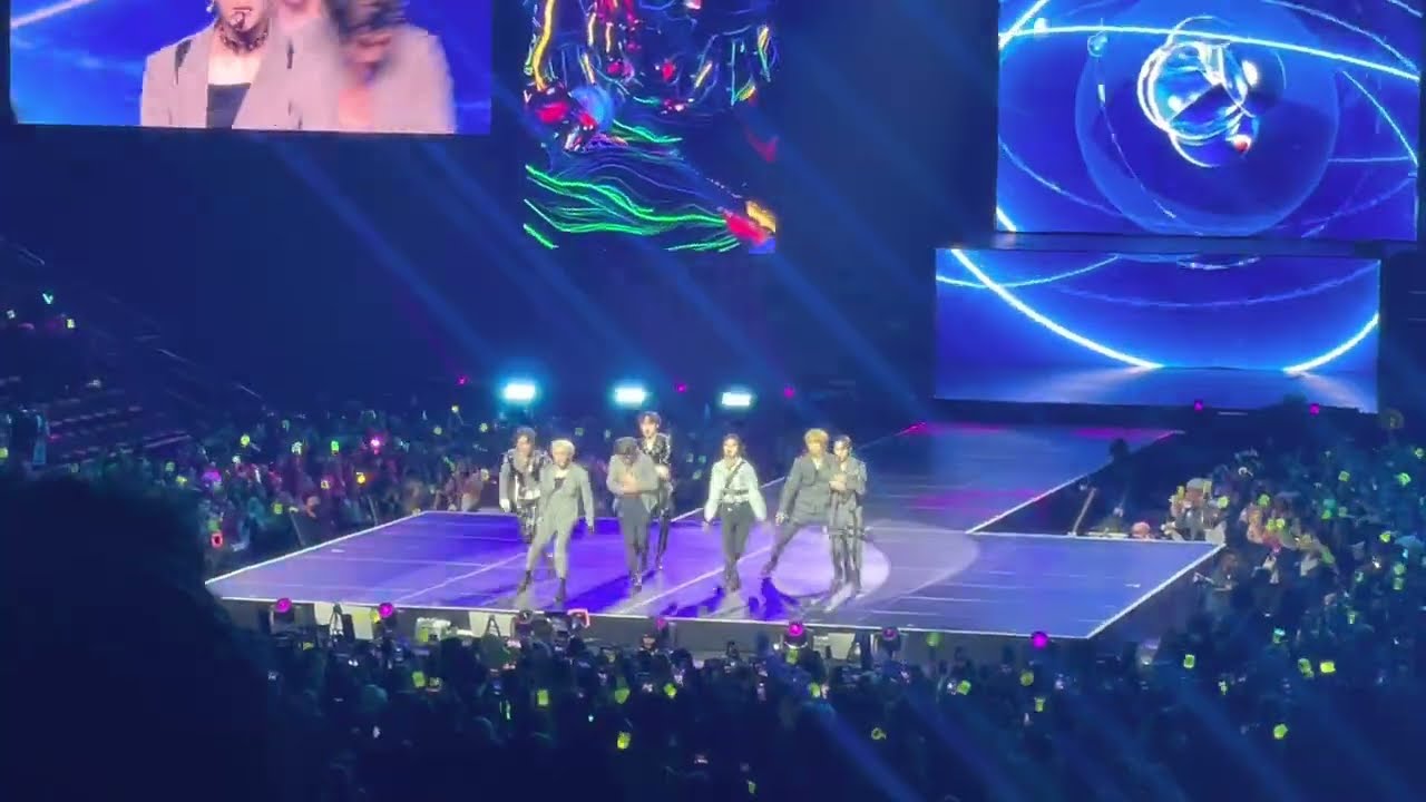 NCT Dream [THE DREAM SHOW 2] in Newark - Intro + Glitch Mode