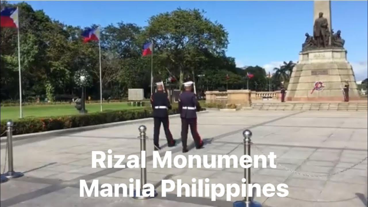 Changing guards in Jose Rizal Monument, Manila Philippines 🇵🇭 