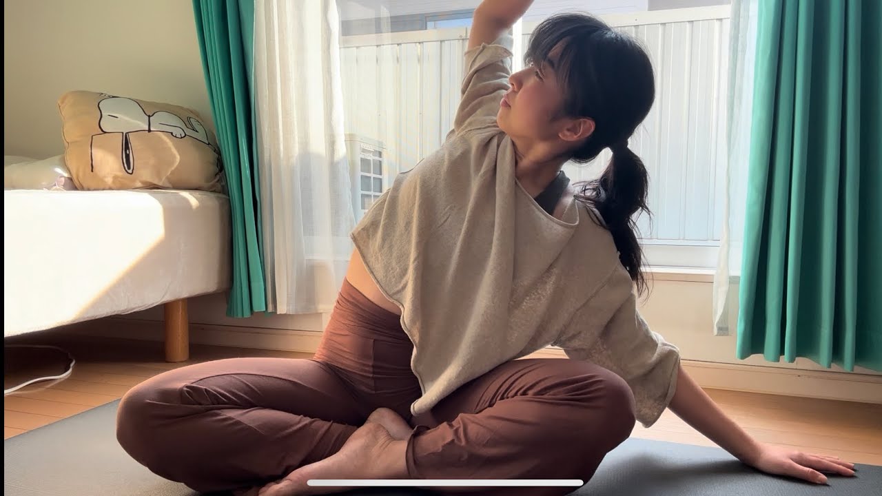 【上半身をほぐすヨガ】(初心者OK)肩こり、頭痛、腕の疲れ、呼吸を深める