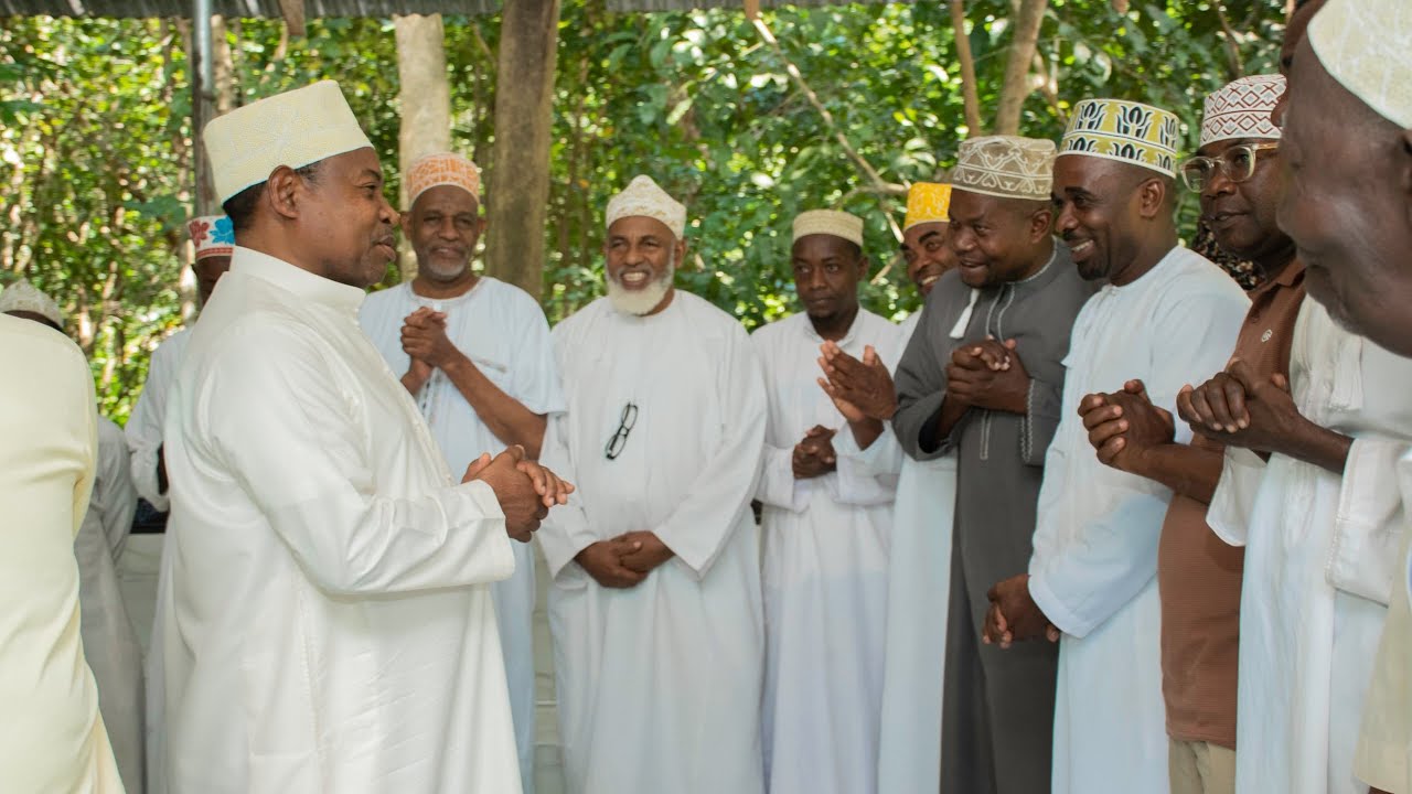WAPEMBA WASIMAMA MCHANA KUTWA KUMUOMBEA OTHMAN MASOUD KUELEKEA UCHAGUZI MKUU