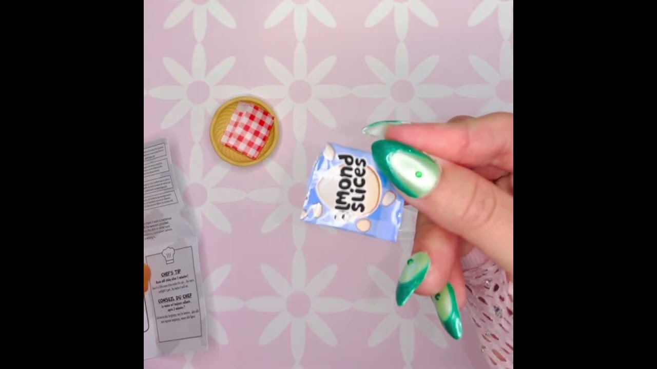 MINI FANCY #miniverse #trendy #nailart #nails #frenchtipnails #greennails #cutsie #yummy #wow #omg