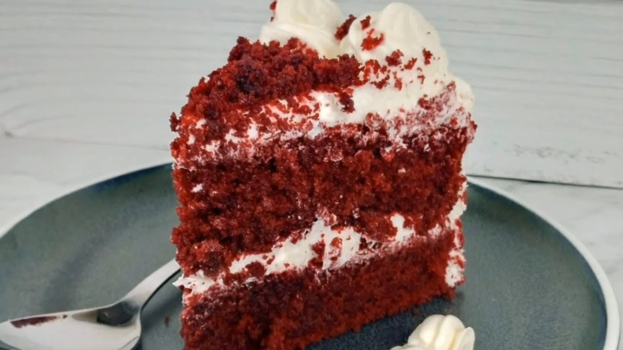 كيكة ريد فيلفيت (Red velvet cake)  إسفنجي كريمة جبن خفيفة 2020