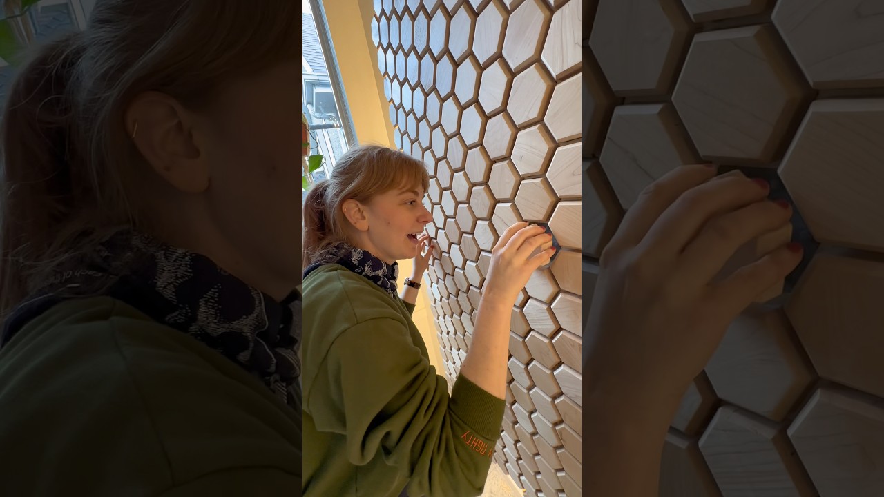 Simone VS the secret door&hellip; @simonegiertz