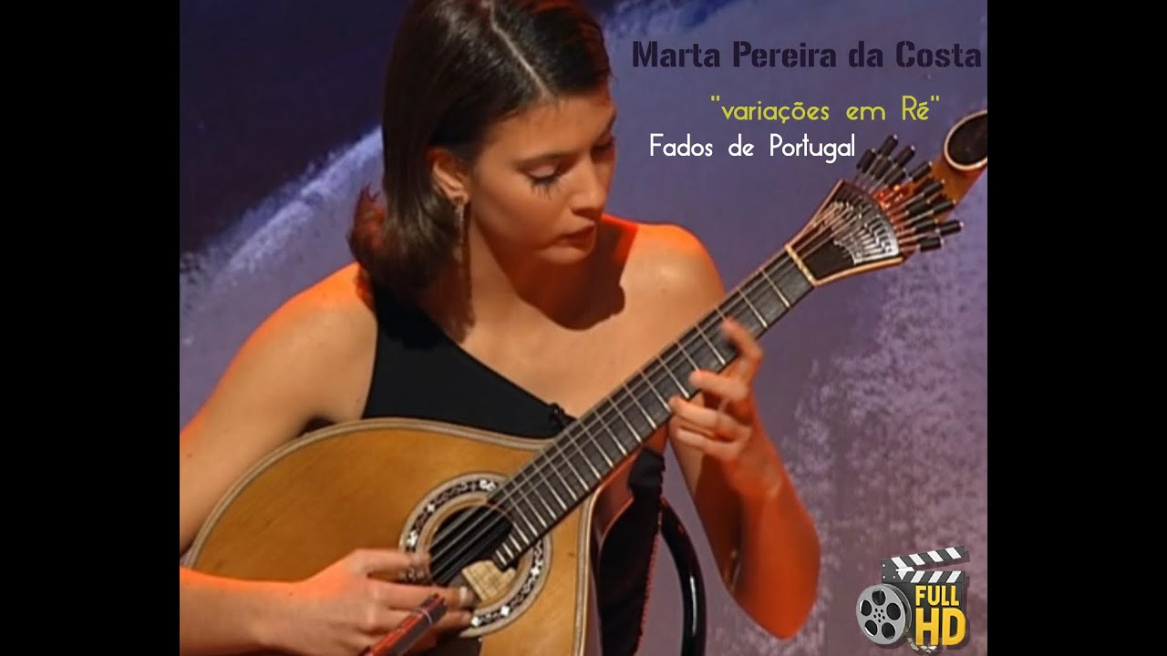 Marta Pereira da Costa em guitarra portuguesa de Coimbra interpreta 