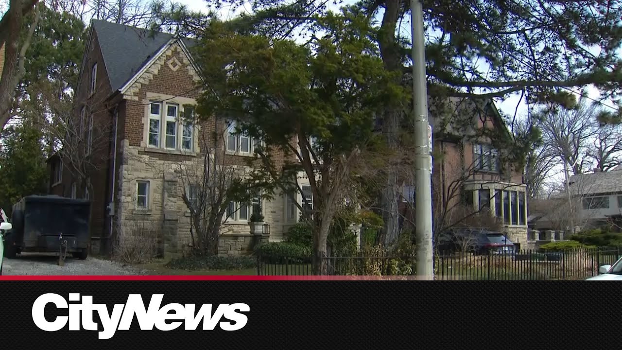 Жители Роуздейла отдают предпочтение частной охране на фоне роста числа краж со взломом.