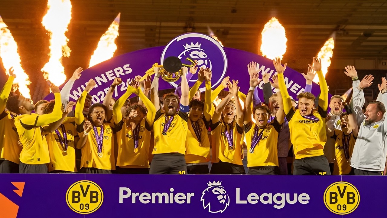 Dortmund won the Premier League before Arsenal 😭🙏🏼