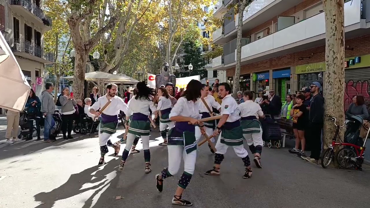 Ball de Bastons del Clot. Tarantel.la. Correllengua 2024