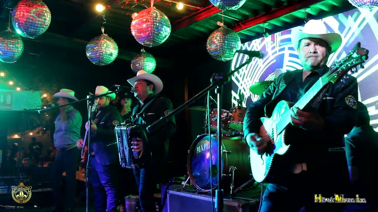 Los Nuevos Cazadores- Me Sacaron del Tenampa ( Video En Vivo)
