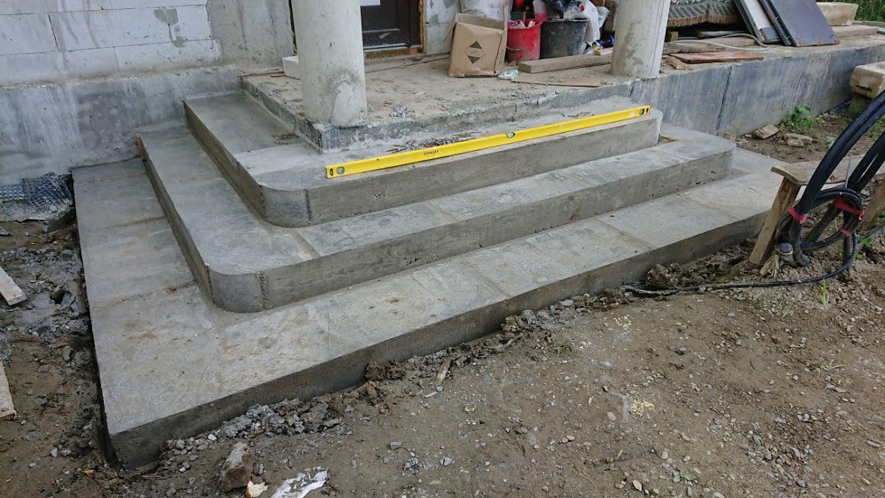 Cum au ieșit scara exterioara de la &icirc;ntrare principala &icirc;n casa!