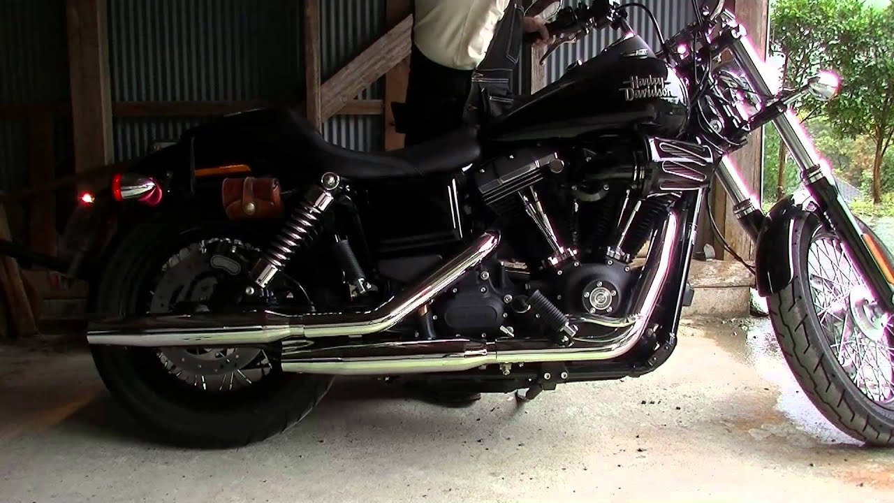 2014FXDBにモーターステージ　ブラス76マフラー装着