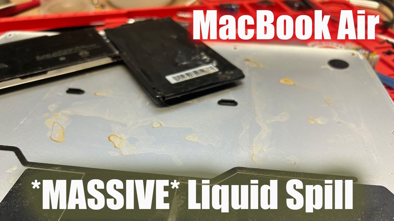 ОГРОМНОЕ количество пролитого кофе на MacBook Air! Что делать! *ИСПРАВЛЕНО*