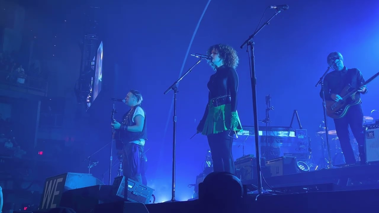 Arcade Fire - Neon Bible (Boston 11-8-22)