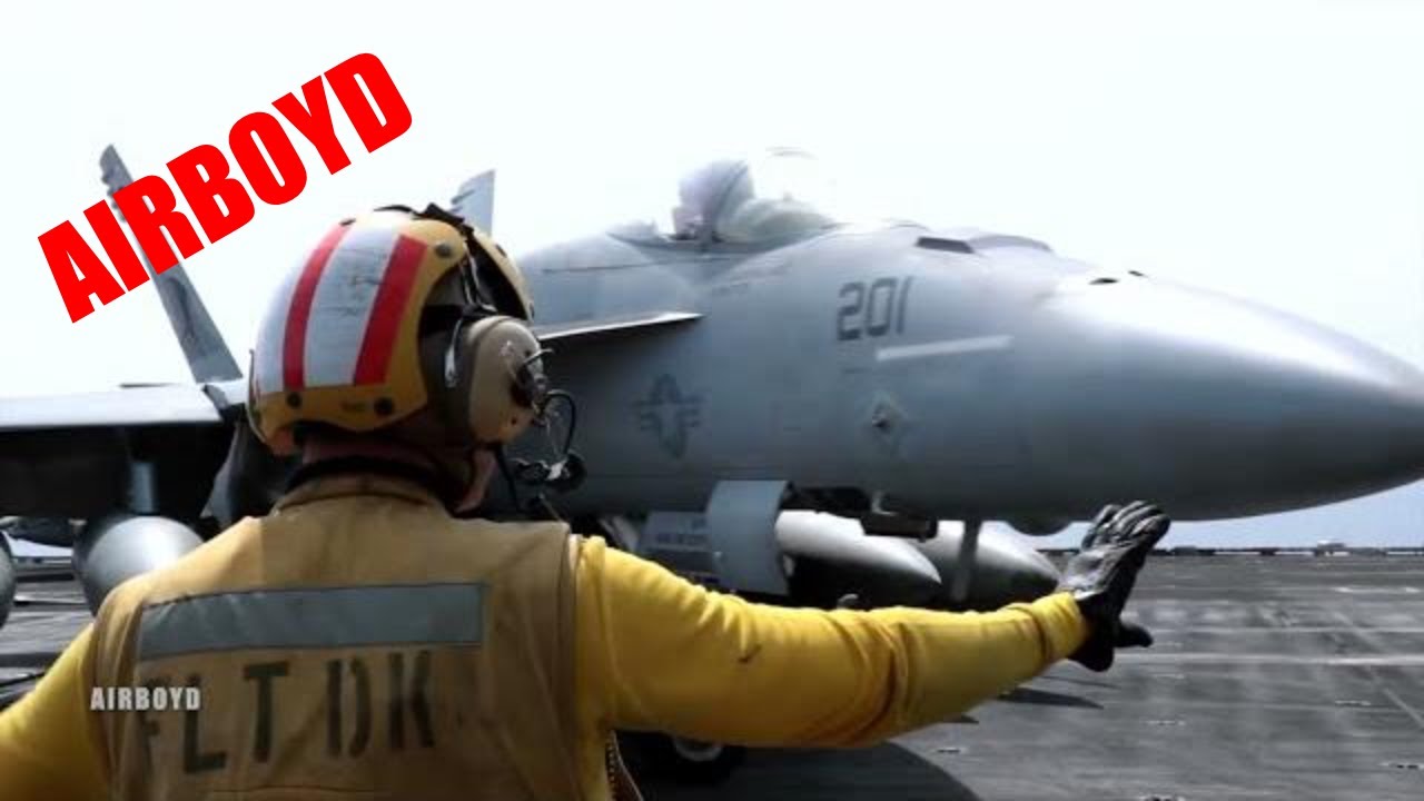 Flight Deck Operations &bull; USS Abraham Lincoln (CVN-72)