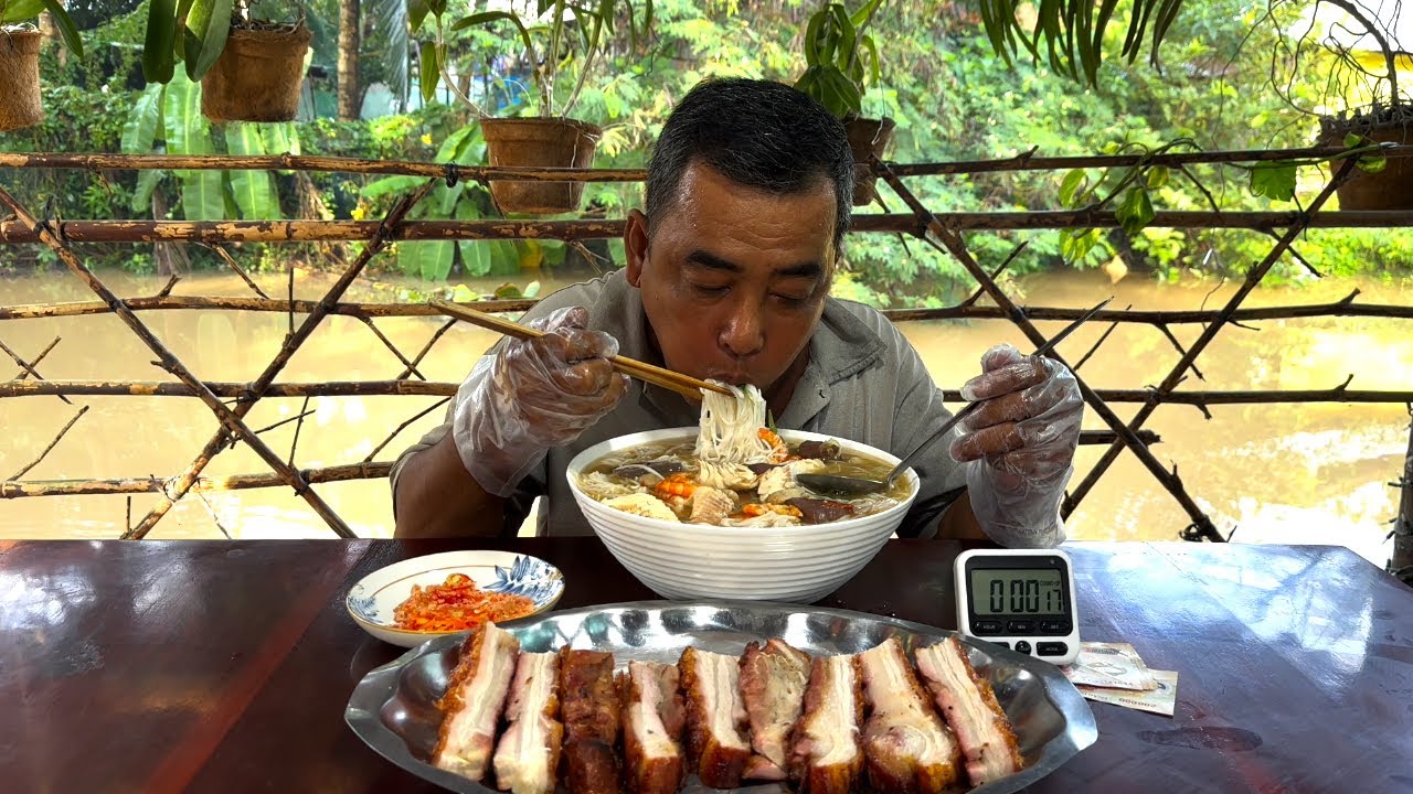 Đại.Chiến Giành Giải Thưởng - 3 Ký BÚN NƯỚC LÈO 1 Ký HEO QUAY Quá Đỉnh | ATĐQ