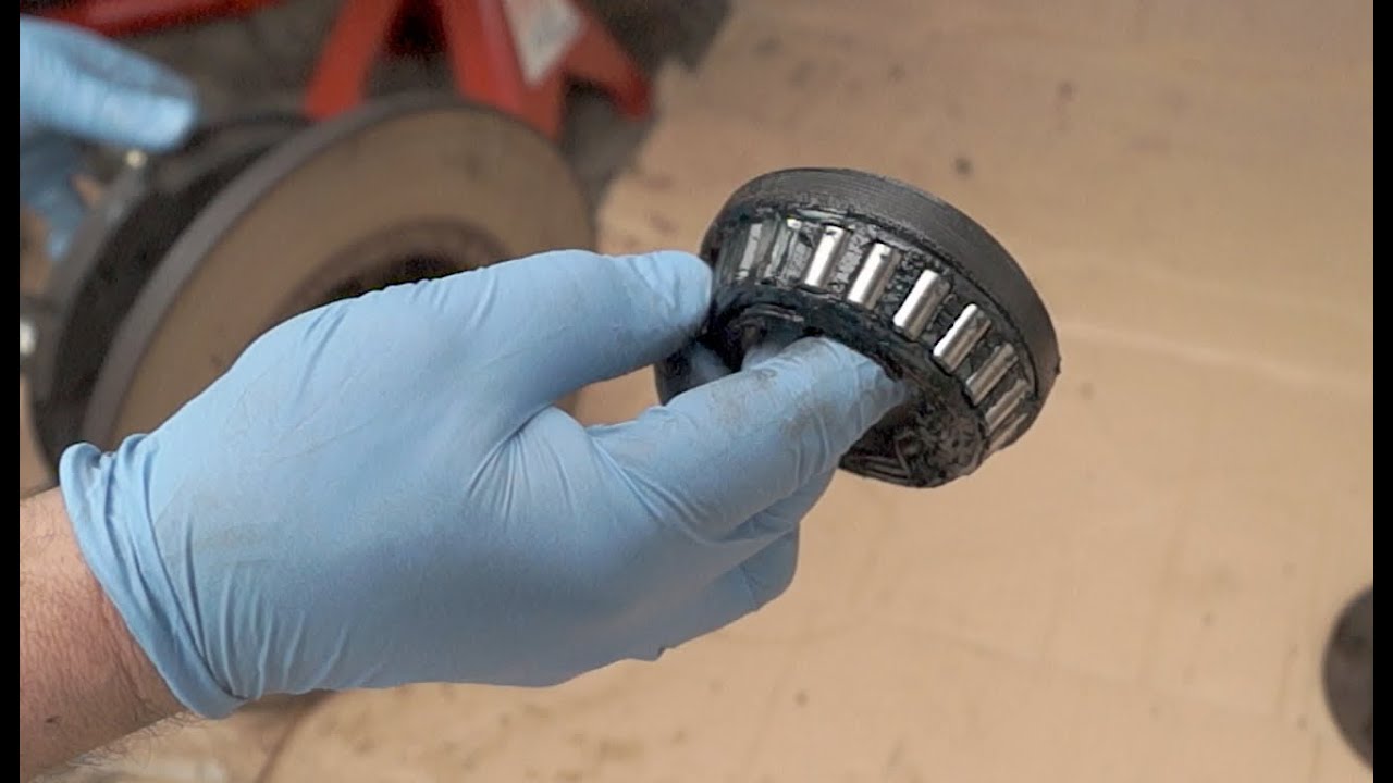 Replacing Land Rover wheel bearings and seal - The Fine Art of Land Rover Maintenance
