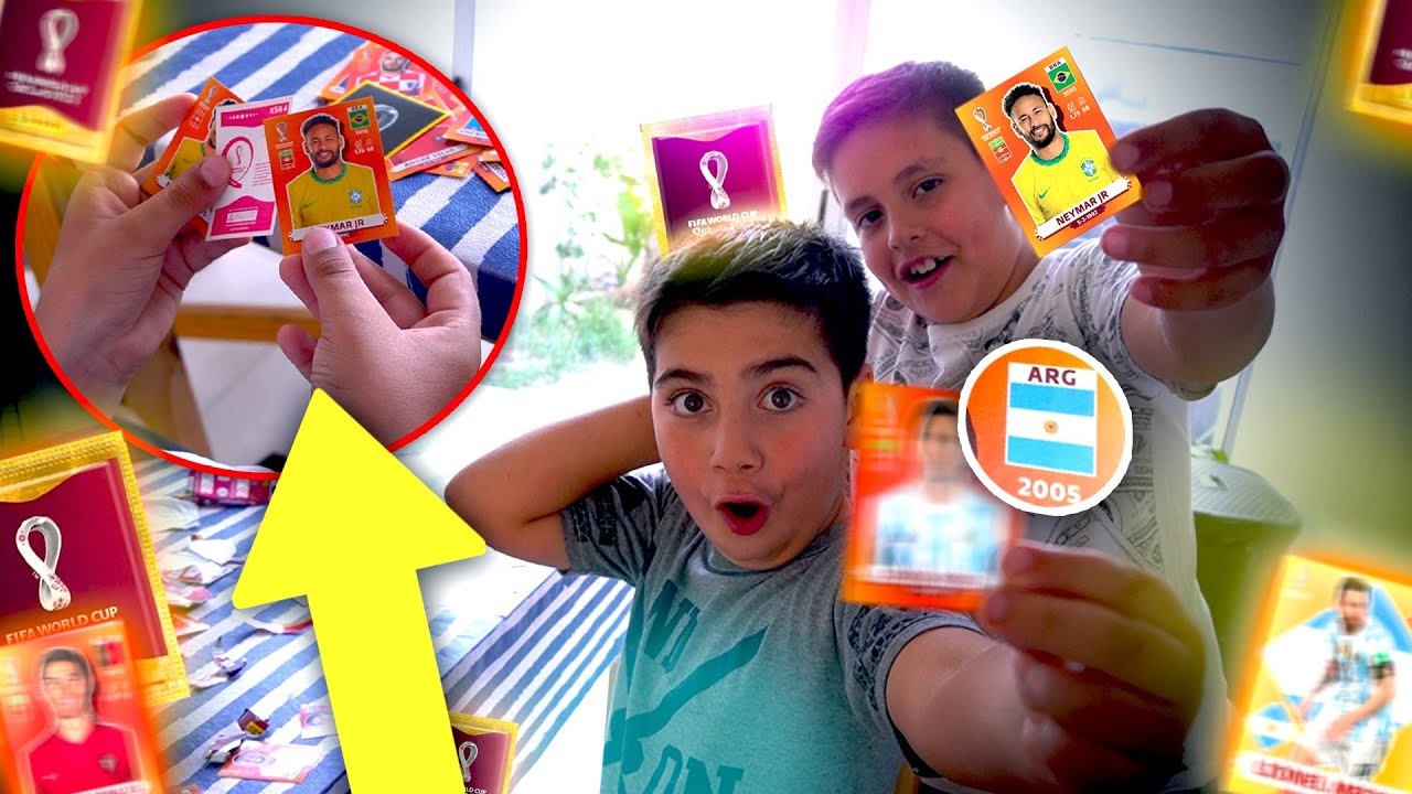 😲 LE SALEN LAS MEJORES FIGURITAS !!! ALBUM DEL MUNDIAL 😱 FIFA DROID CON SUS HERMANOS !!!