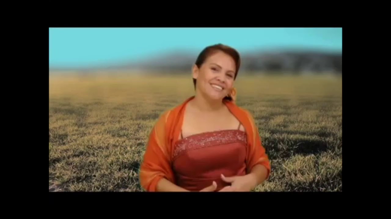 De Rodillas -Betty Solís De Martínez-