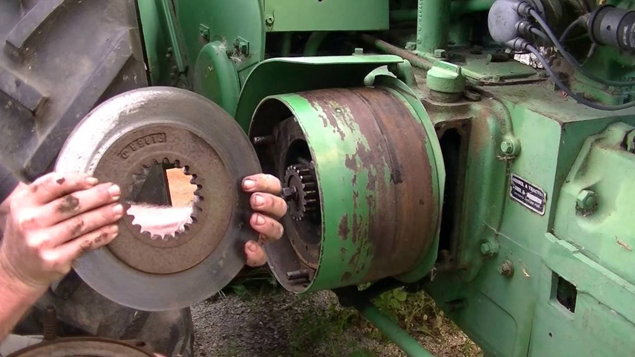 John Deere Styled Two Cylinder Clutch Maintenance - zeketheantiquefreak