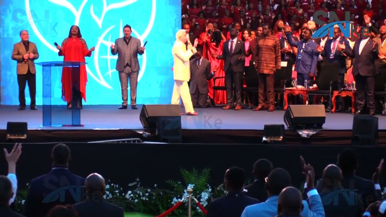 Sinach Ushers in Pastor Benny Hinn at Nyayo Stadium Crusade in Kenya - The Name of Jesus