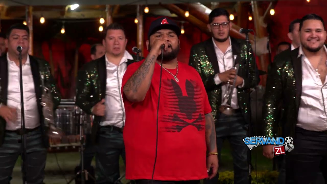 Erik Cuen Ft. Banda Los Populares Del Llano - El Barco (En Vivo 2023)