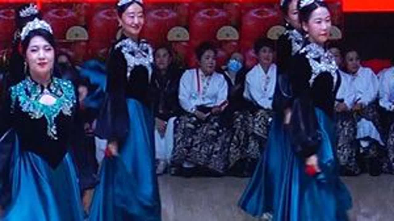 舞步踏新岁！马芳老师舞蹈团队《美丽姑娘》绽放石河子 #戈壁明珠石河子 #新疆舞