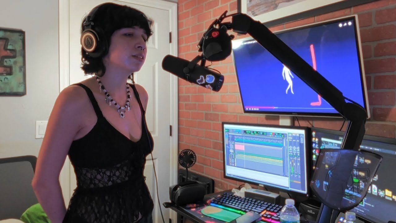 MRIZ - Night Shift (Live Cover - Lucy Dacus)