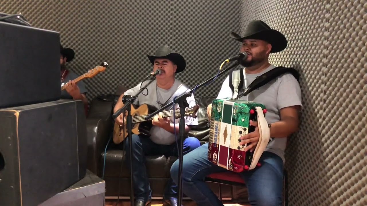La puerta es Cristo música Cristiana/Cantantes del rey