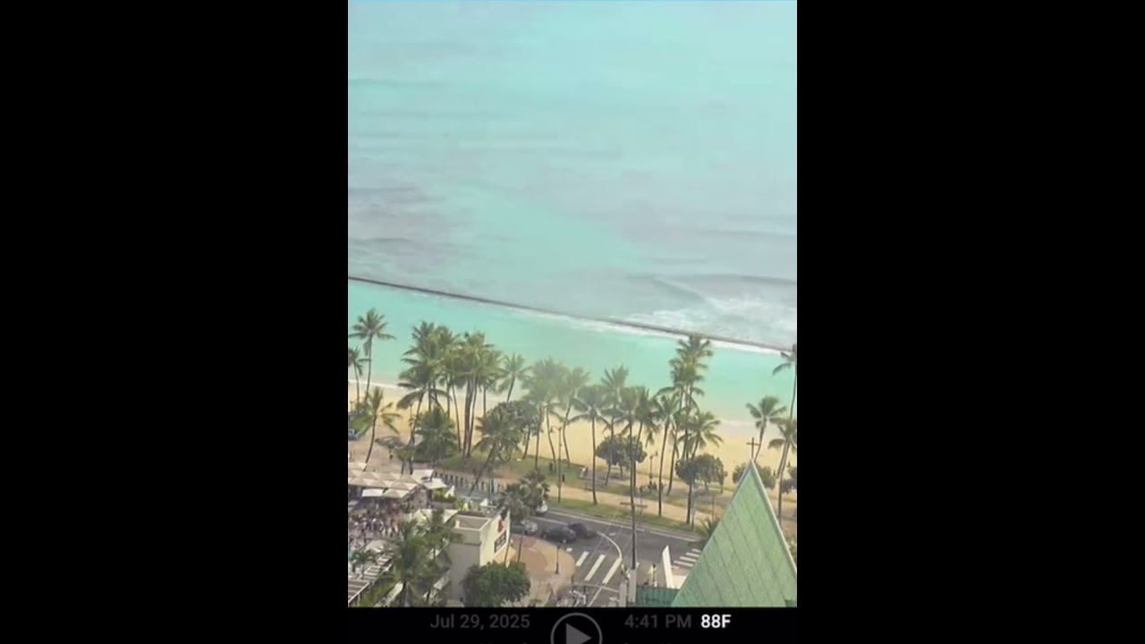 Tsunami in Hawaii Waikiki live #earthquake #tsunami #breakingnews 