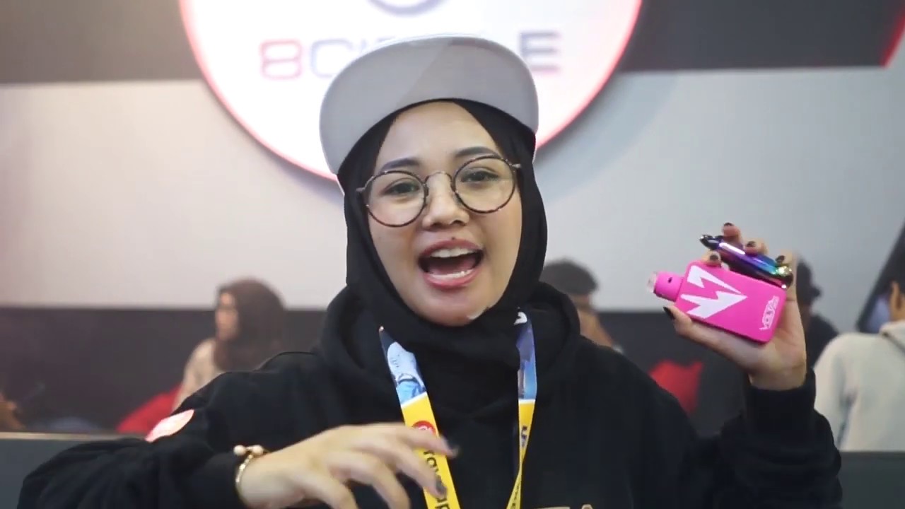 ZEZE YENNY WITH GEROBAK VAPOR X 8CIRCLEVAPE ON VAPE FAIR 2019 (SAME DAY EDIT)