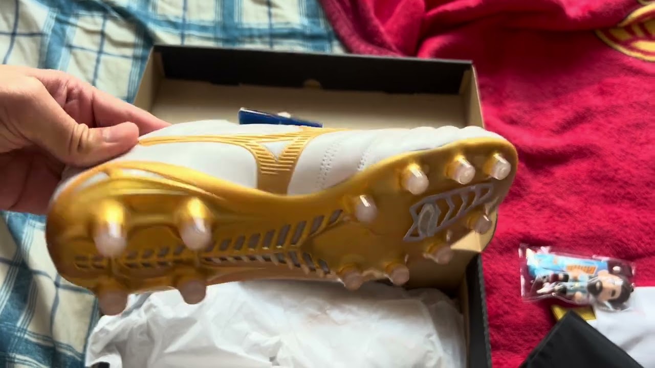 Mizuno Morelia neo 4 japan gold
