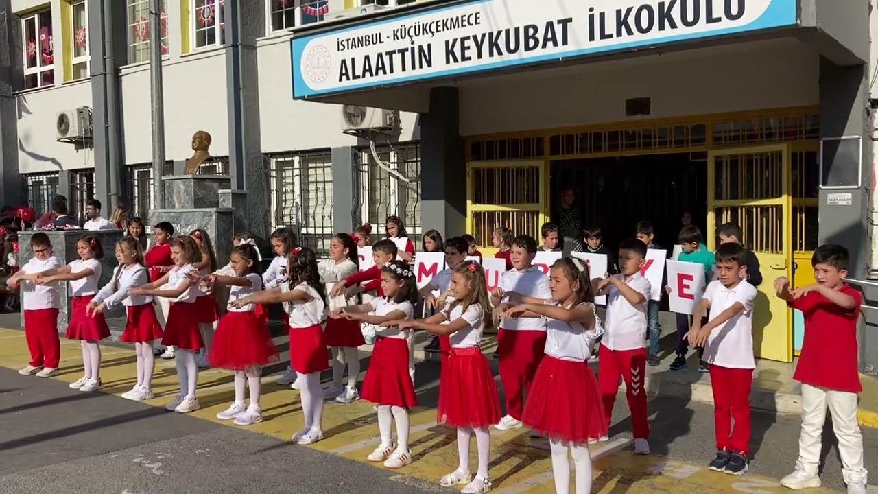 Alaattin Keykubat İlkOkulu 3/A Sınıfı 29 Ekim Gösterisi ( Türk Genciyiz Biz )