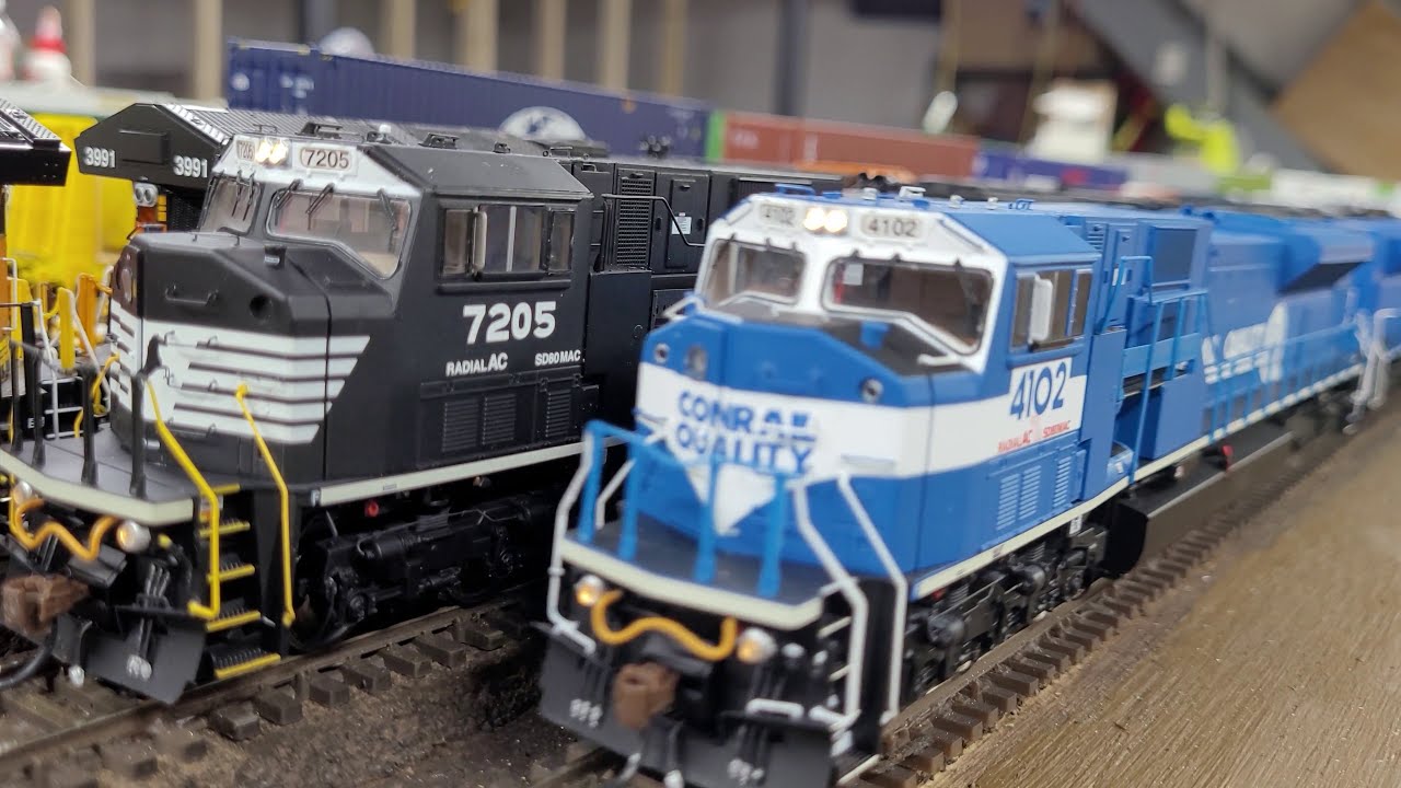 Athearn Genesis EMD SD80MAC with DCC & Sound Tsunami2