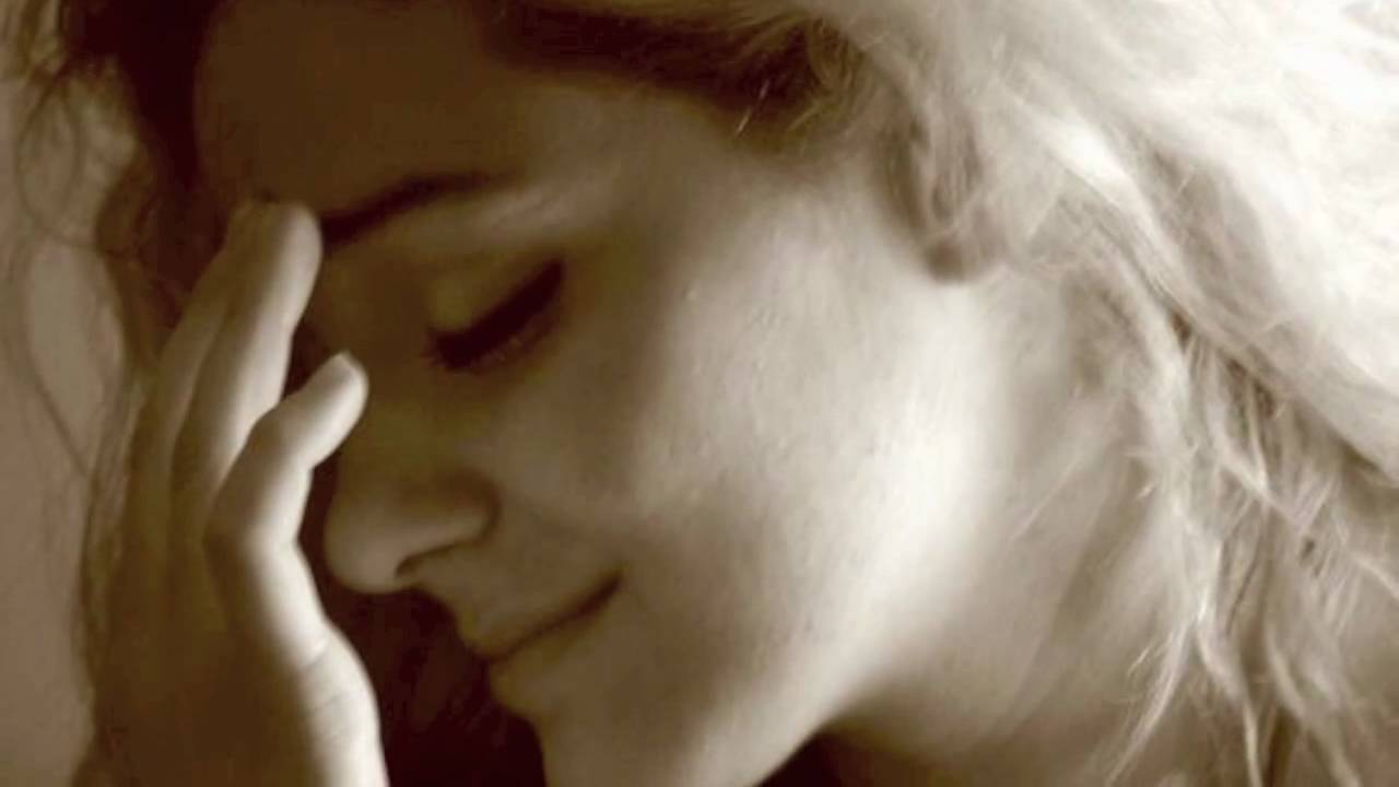 Natassa Bofiliou - Krypsou (Νατάσα Μποφίλιου - Κρύψου)