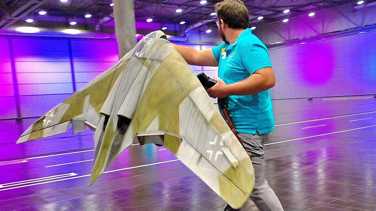 STUNNING RC LIGHTWEIGHT 700 GRAM HORTEN IX HO-229 SCALE 1:7 MODEL AIRPLANE INDOOR FLIGHT DEMO