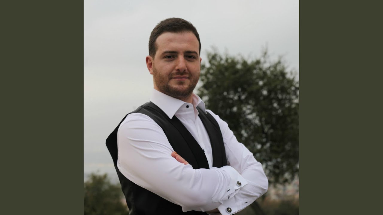 Sen Gülleri Kokla Yâr Bende Seni