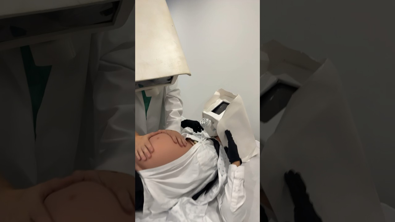 CAMERA MAN IS GIVING BIRTH?