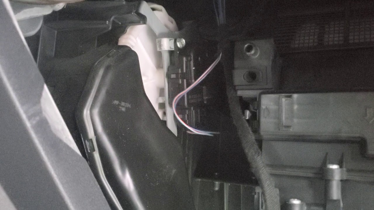 2011 Jeep Patriot Replacing Temperature/HVAC Actuators Fixing 
