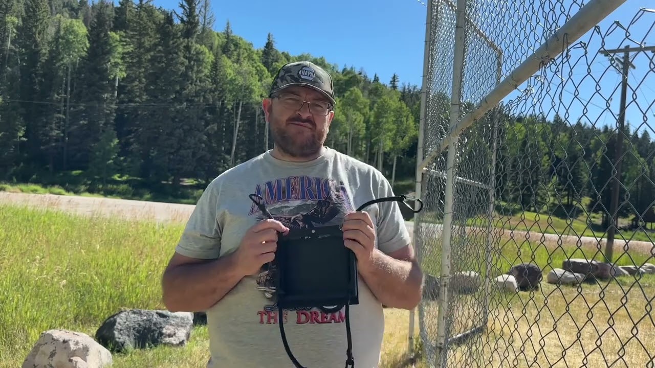 Ubeesize fence mount