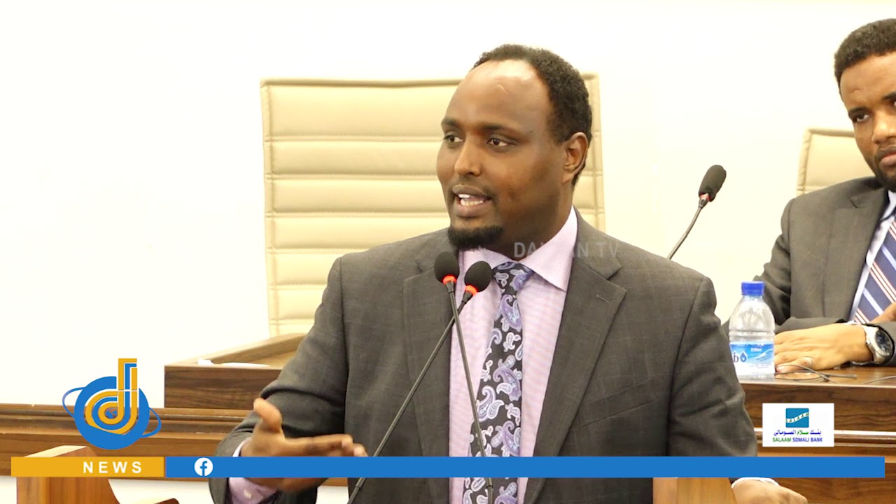 Xildhibaan Beene-Beene oo su'aal adag weydiiyey Wasiir iyo Jawaabta wasiirka oo....