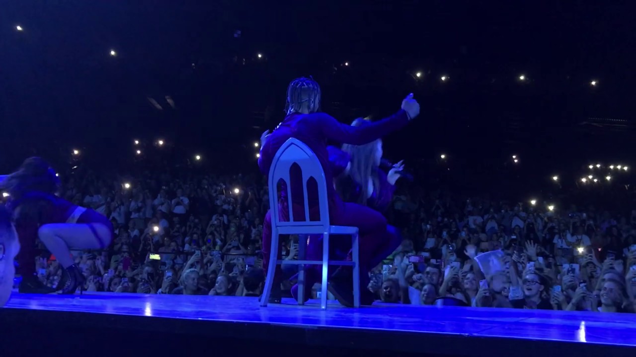 Bad idea & Break up with your girlfriend I'm bored live (swt Antwerp)