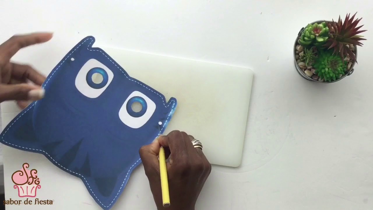 MANUALIDAD PARA FIESTA DE PJ MASKS / M&aacute;scaras 🎈Sabor De Fiesta