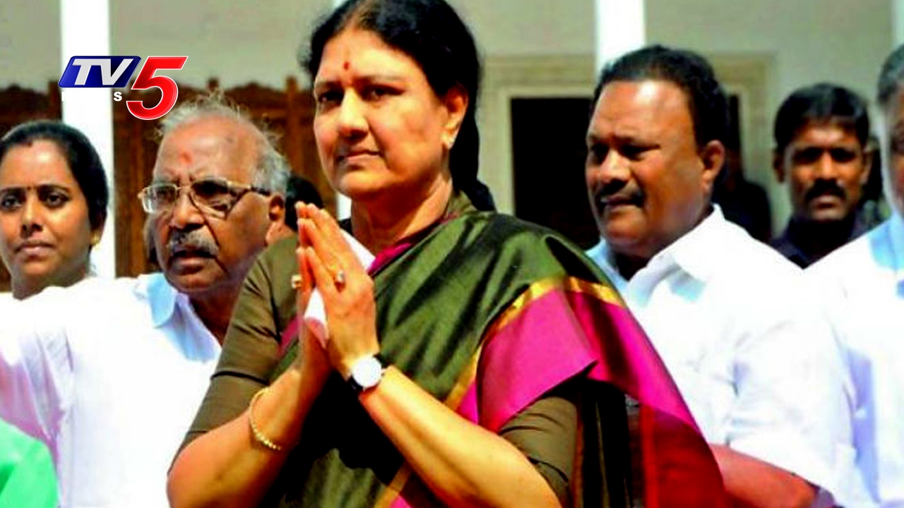 Sasikala Oath Taking Ceremony Postponed: DMK's Stalin Demands President Rule in Tamilnadu | TV5 News