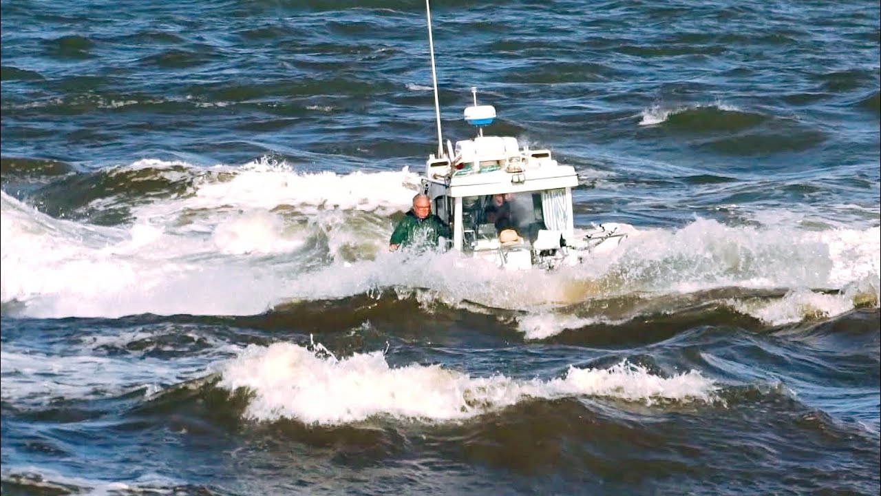 📛 DANGER ‼️BATEAUX EN DIFFICULTÉS ‼️GROSSES DÉFERLANTES L'OCÉAN EST DÉCHAÎNÉ À CAPBRETON. BIGWAVES.🌊